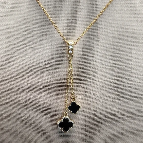 18k Gold Plated Stainless Steel Y-Shaped Black Clover Charm Necklace, Zircons - Picture 5 of 10